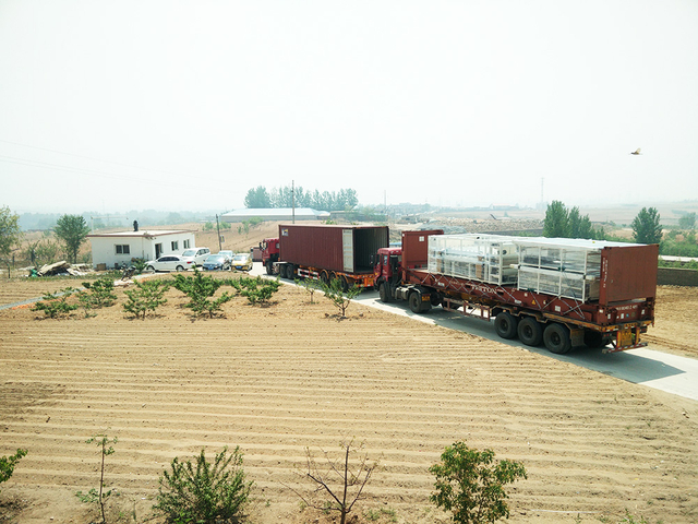 Xe tải giao h&agrave;ng m&aacute;y năng lượng mặt trời